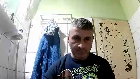 Snapshot of ericboy32 chatting on January 14, 9:51 pm eric online show from January 14, 9:51 pm