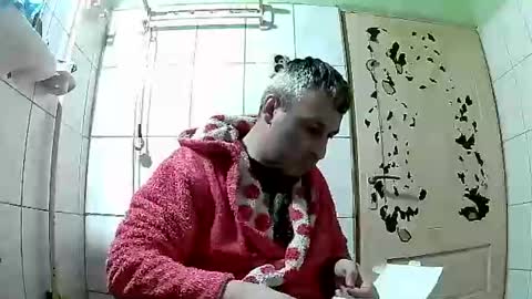 Snapshot of ericboy32 chatting on January 26, 10:34 am eric online show from January 26, 10:34 am