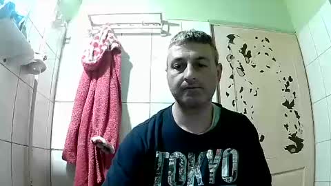 Snapshot of ericboy32 chatting on January 26, 1:36 pm eric online show from January 26, 1:36 pm