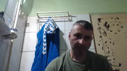 Snapshot of ericboy32 chatting on February 24, 8:03 pm eric online show from February 24, 8:03 pm