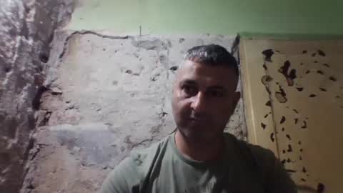 Snapshot of ericboy32 chatting on September 12, 9:15 pm eric online show from September 12, 9:15 pm