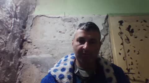 Snapshot of ericboy32 chatting on October 3, 6:38 pm eric online show from October 3, 6:38 pm