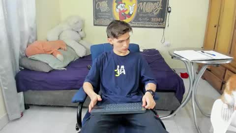 Snapshot of erick_de_rossee chatting on October 24, 4:03 pm erick_de_rossee online show from October 24, 4:03 pm