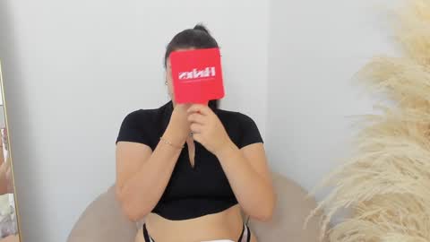 Erika Mendez online show from December 12, 8:43 pm