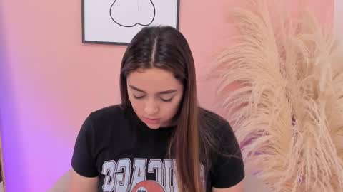 Erika Mendez online show from February 21, 7:10 pm