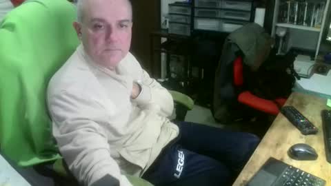 ernello online show from November 11, 9:37 pm