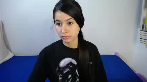 erosgirls_ online show from December 13, 11:10 pm