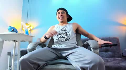 Snapshot of eross_santy chatting on September 25, 12:42 pm Eross online show from September 25, 12:42 pm