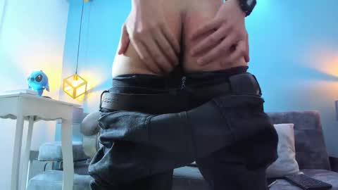 Snapshot of eross_santy chatting on September 29, 12:21 pm Eross online show from September 29, 12:21 pm