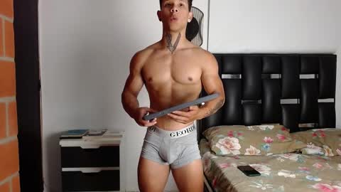 Snapshot of erosscott chatting on March 3, 1:10 am Eros online show from March 3, 1:10 am