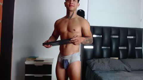 Snapshot of erosscott chatting on September 23, 2:09 pm Eros online show from September 23, 2:09 pm