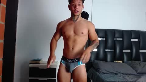 Snapshot of erosscott chatting on September 30, 9:53 pm Eros online show from September 30, 9:53 pm