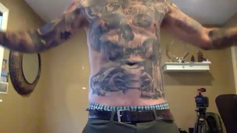 Snapshot of eroticcloseups chatting on January 2, 5:39 pm Erotic CloseUps online show from January 2, 5:39 pm