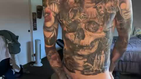 Snapshot of eroticcloseups chatting on October 15, 4:07 pm Erotic CloseUps online show from October 15, 4:07 pm