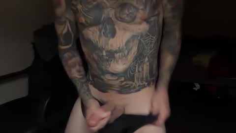 Snapshot of eroticcloseups chatting on December 1, 2:27 am Erotic CloseUps online show from December 1, 2:27 am