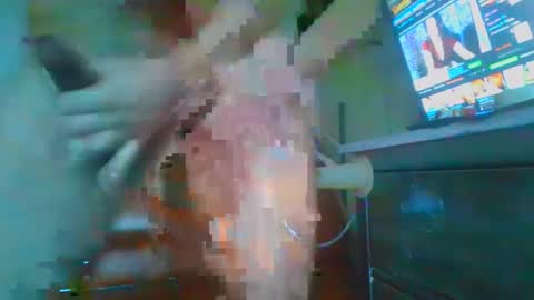 Snapshot of erozet89 chatting on February 2, 7:20 am erozet89 online show from February 2, 7:20 am