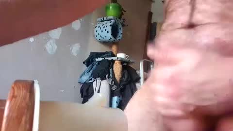 Snapshot of erozet89 chatting on February 15, 6:02 am erozet89 online show from February 15, 6:02 am