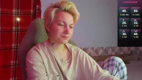 esajukyy online show from January 24, 3:45 pm