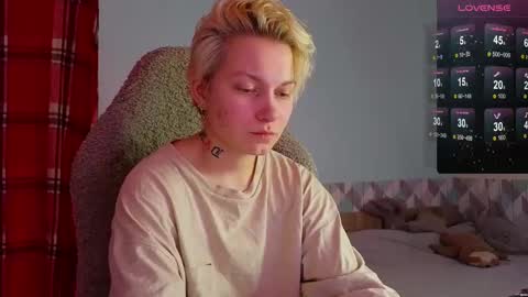 esajukyy online show from February 10, 10:42 am