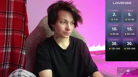 esajukyy online show from October 14, 10:38 am