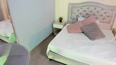 Escarlet online show from October 27, 12:53 pm