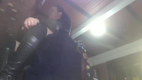 Eskela911 online show from January 5, 3:00 am