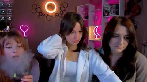 esma_shine online show from September 15, 7:36 pm