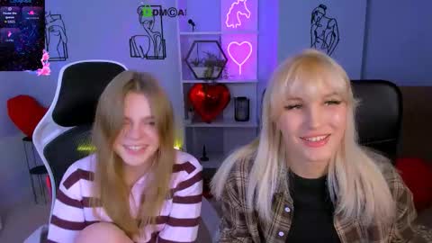 esma_shine online show from October 14, 7:47 pm