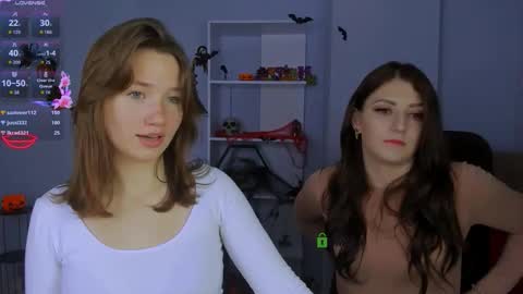 esma_shine online show from October 19, 7:47 pm