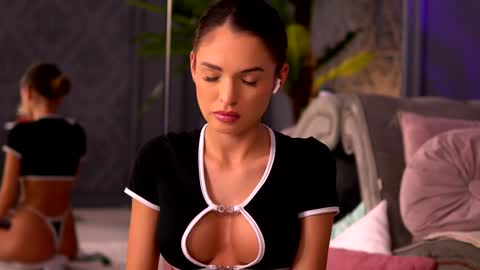 Raluca  online show from December 10, 3:30 am