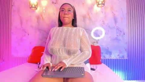 esmeralda online show from January 27, 9:13 am