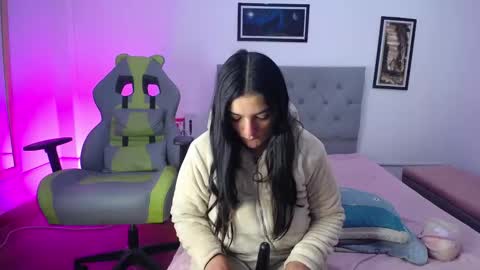 Perla online show from October 15, 5:51 am