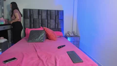 Perla online show from November 21, 5:17 am