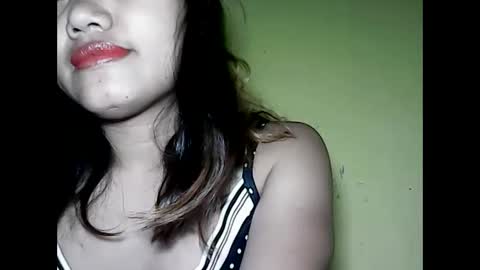 especialgirl_28 online show from December 5, 7:06 pm