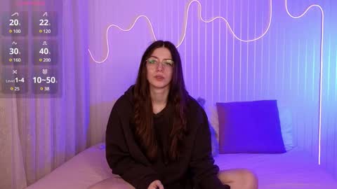 Ester online show from December 13, 2:10 am