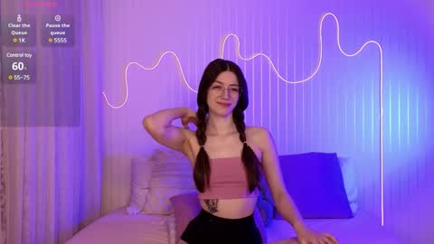 Ester online show from December 13, 9:30 pm