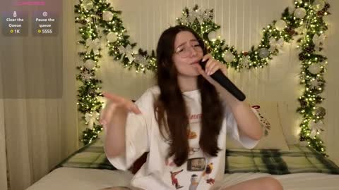 Ester online show from December 18, 3:37 am