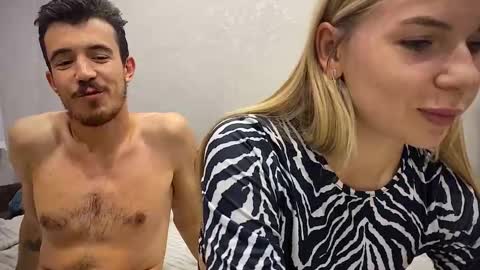 Snapshot of ester_vixen chatting on September 17, 3:24 pm Ester online show from September 17, 3:24 pm