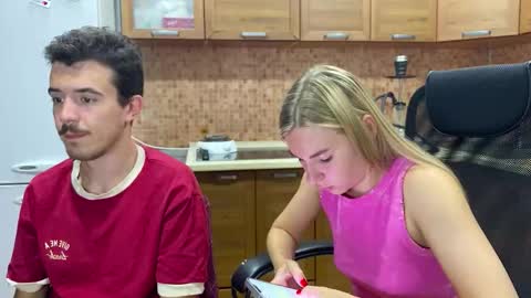 Snapshot of ester_vixen chatting on September 25, 6:22 pm Ester online show from September 25, 6:22 pm