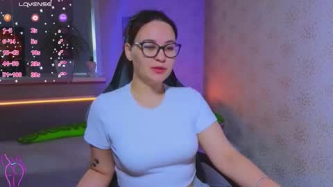 Snapshot of esterplayful chatting on September 20, 11:11 am EsterPlayful online show from September 20, 11:11 am