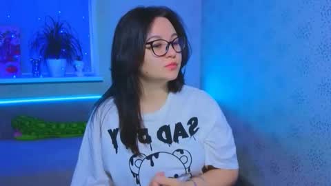 Snapshot of esterplayful chatting on November 12, 10:26 am EsterPlayful online show from November 12, 10:26 am