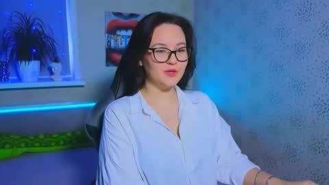 Snapshot of esterplayful chatting on November 21, 9:52 am EsterPlayful online show from November 21, 9:52 am