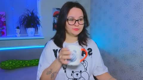 Snapshot of esterplayful chatting on November 24, 6:46 am EsterPlayful online show from November 24, 6:46 am