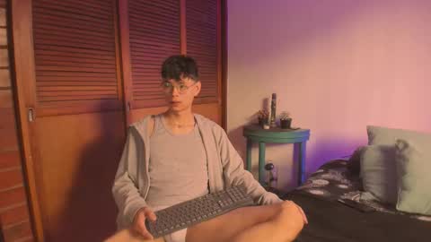 Esteban online show from November 13, 8:30 pm