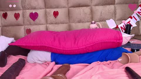 Estrella online show from February 7, 6:02 pm