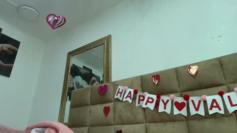 Estrella online show from February 8, 11:55 am