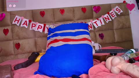 Estrella online show from February 8, 3:00 pm