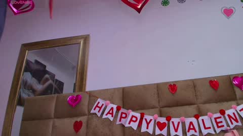 Estrella online show from February 8, 6:01 pm