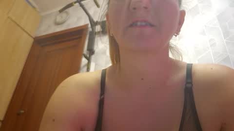 estrellawalters online show from September 30, 7:35 am