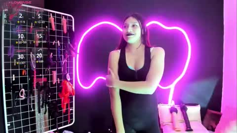 Cloe and Megan online show from October 25, 7:08 pm